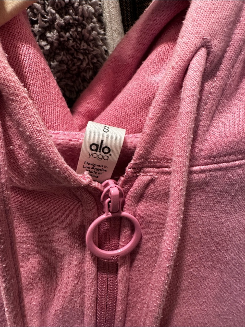 ALO Yoga Pink Cropped Hoodie Pullover - Picture 3 of 4